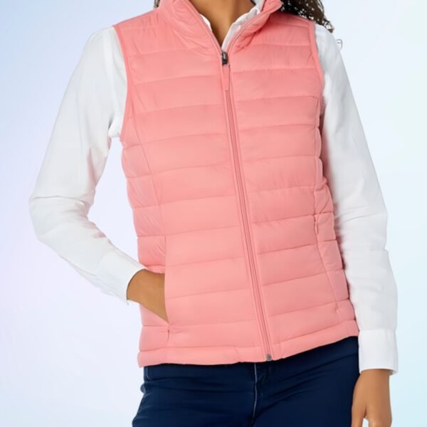 Amazon Essentials Women's Lightweight Water-Resistant Packable Puffer Vest